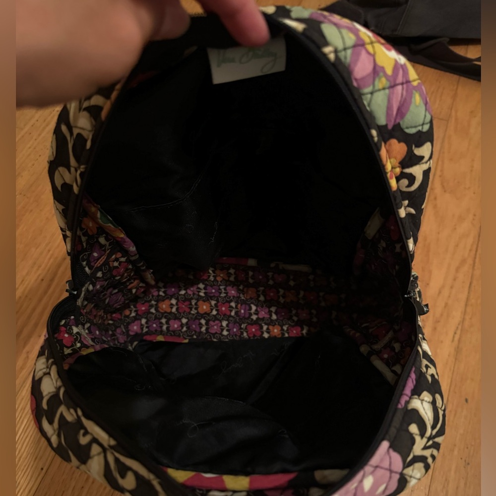 Backpack - Picture 4 of 4